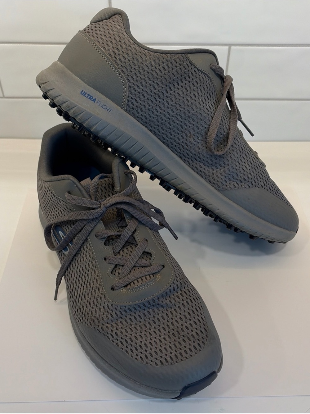 Skechers Ultra Flight Go Golf Shoes Mens Size 11.5 Grey Navy Mesh Arch Fit